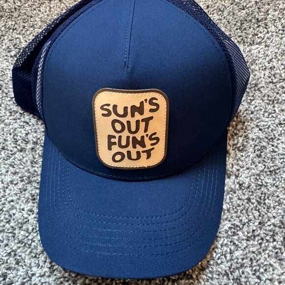 NWT Brooks "Sun's Out Fun's Out" Trucker Hat - Picture 1 of 3
